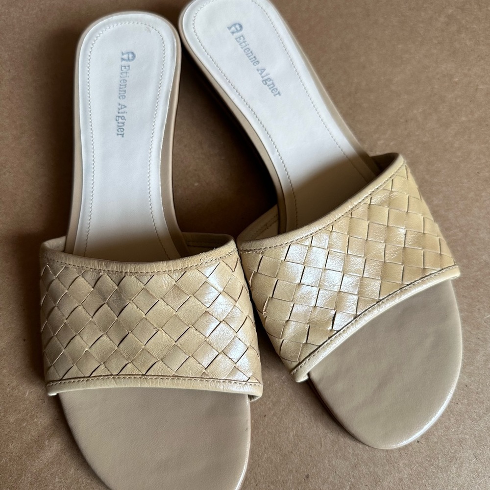 Aigner sandals